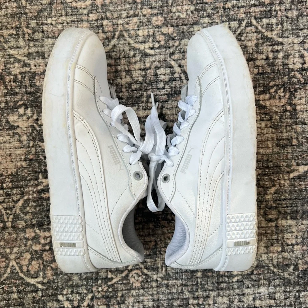 PUMA Smash Platform 2V Woman’s Sneaker Size 8